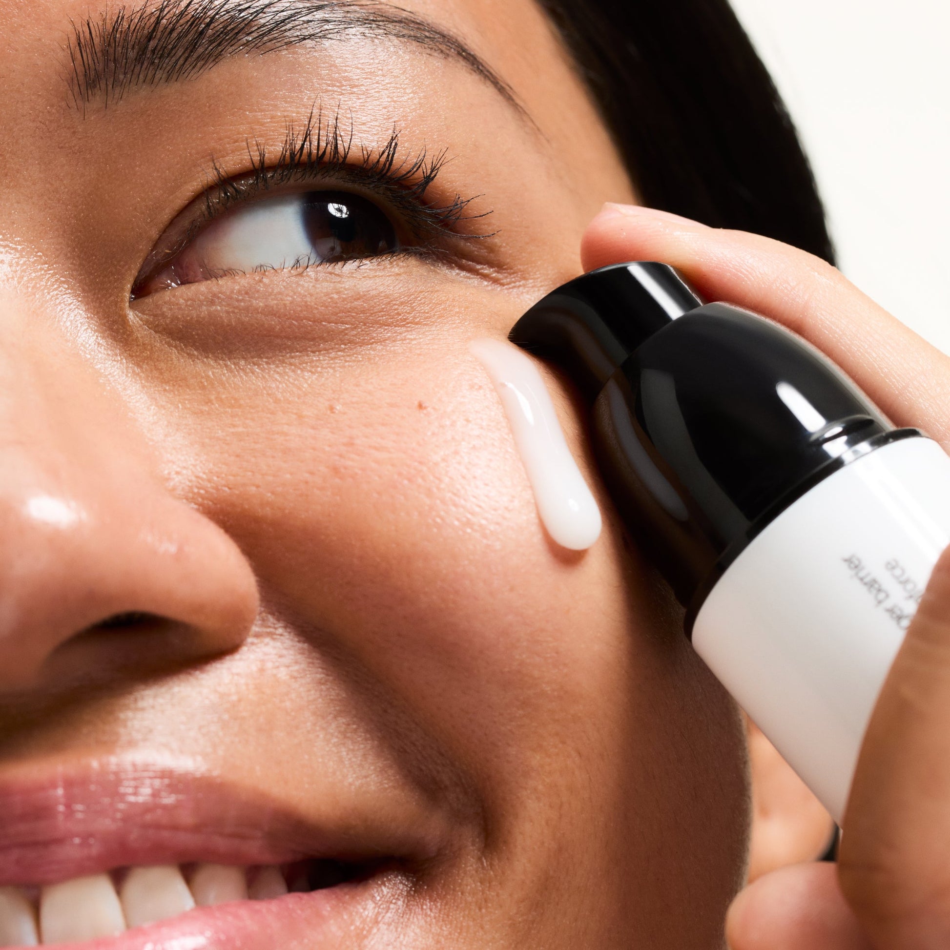 ectoin-hydro-barrier-serum-x0 Ectoin-Globals_Texture-bottle.jpg