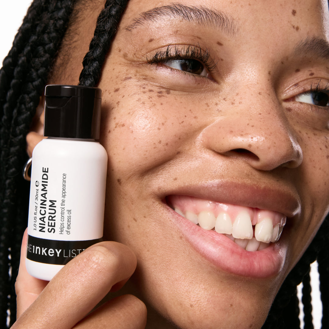 10-niacinamide-serum-y2 Model01_d6be0920-41bd-4df2-8281-5a1face2e177.jpg