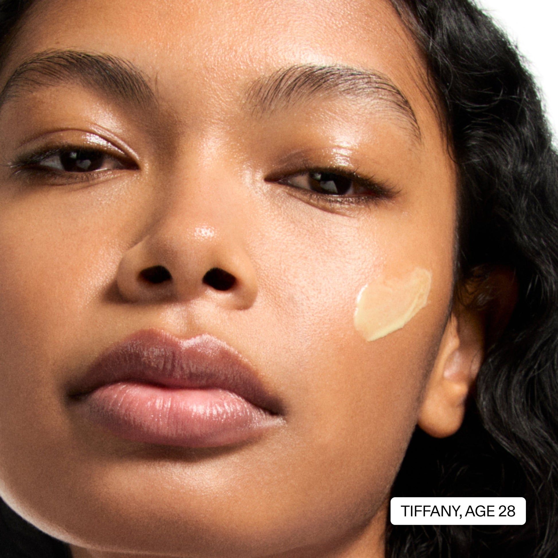 starter-retinol-serum-e6 StarterRetinol_Model2_2000x2000_fa44e5e2-09cd-4121-9780-08a9debd7d88.jpg